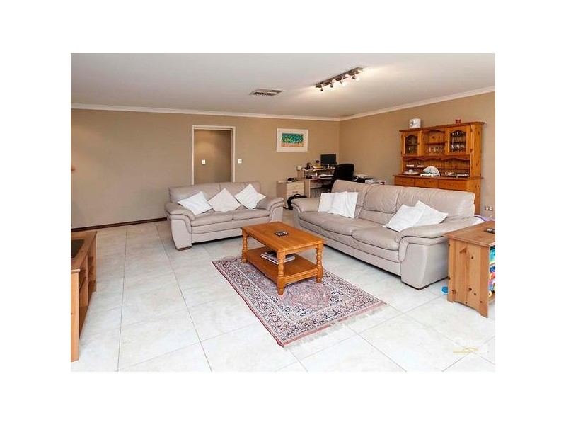 173 Shreeve Road, Canning Vale WA 6155