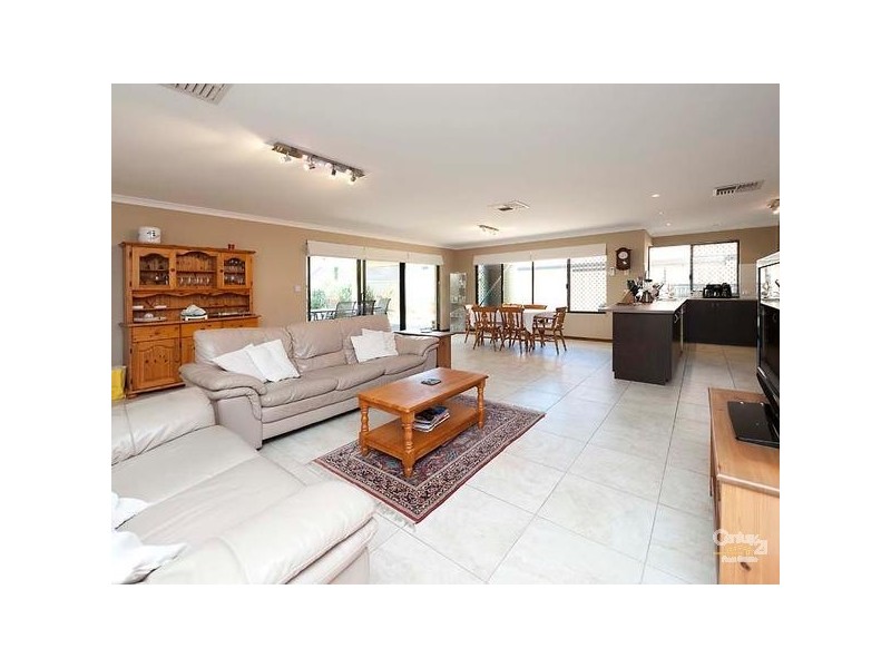 173 Shreeve Road, Canning Vale WA 6155