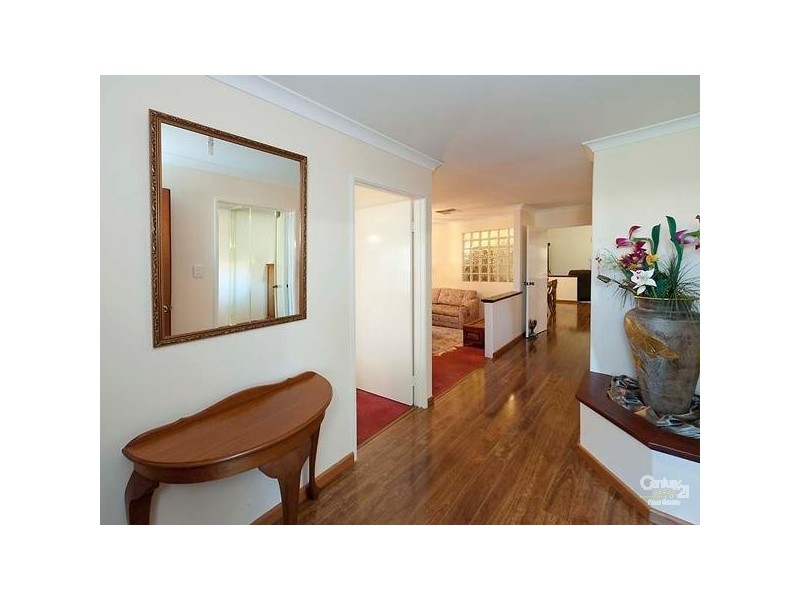 23 Tarragon Place, Thornlie WA 6108