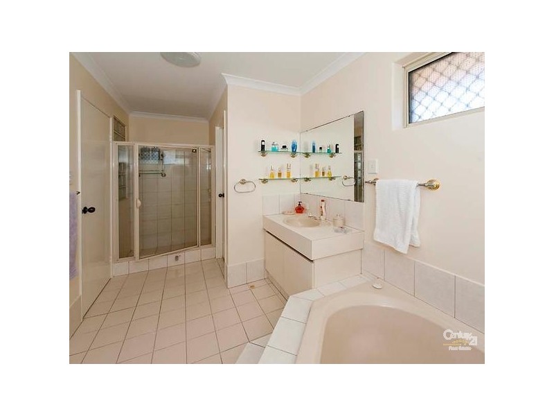 23 Tarragon Place, Thornlie WA 6108