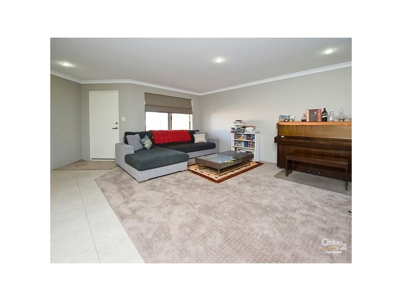 10 Manchester Way, Canning Vale WA 6155
