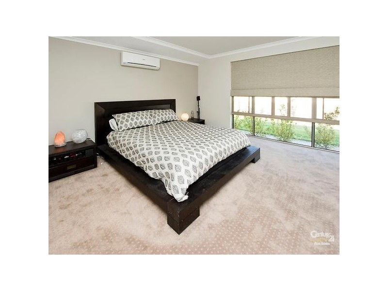 10 Manchester Way, Canning Vale WA 6155