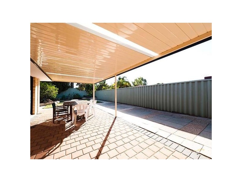 22 Birkett Ave, Beeliar WA 6164