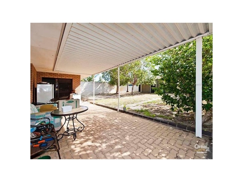 29 Pembury Road, Thornlie WA 6108