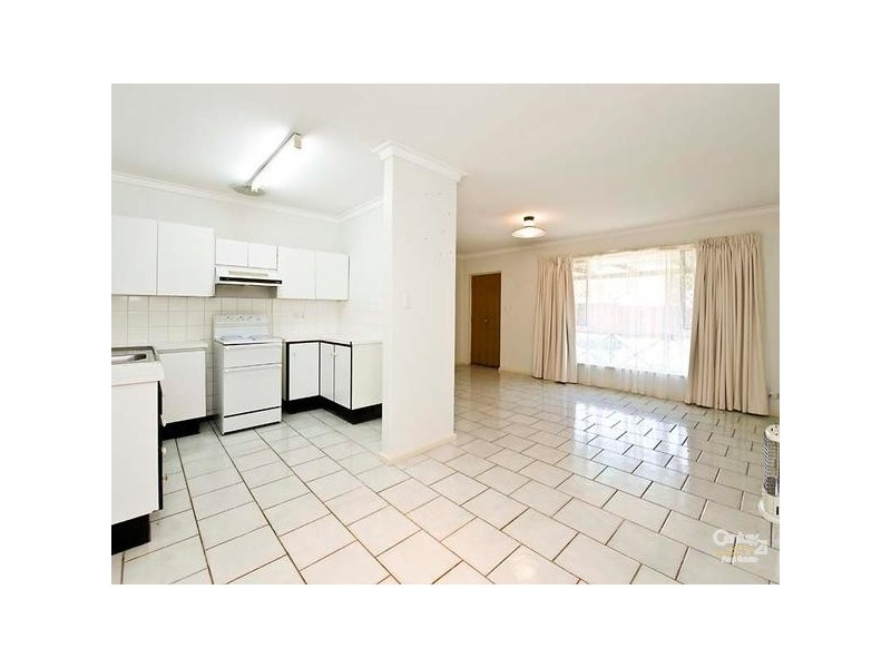 32 Merilee Terrace, Kelmscott WA 6111