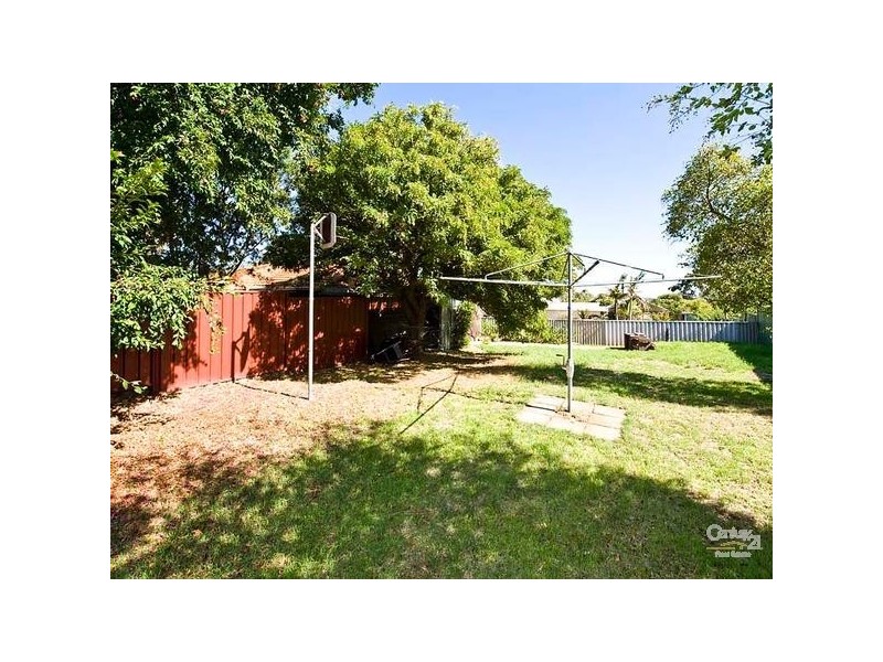 32 Merilee Terrace, Kelmscott WA 6111