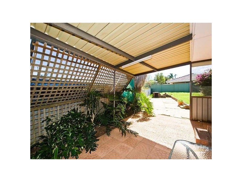 32 Merilee Terrace, Kelmscott WA 6111
