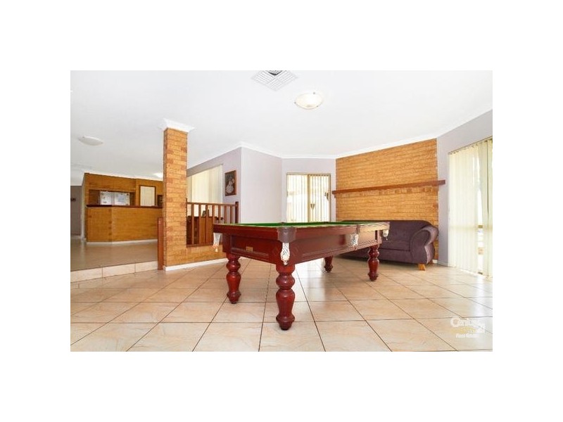 6 Sundew Place, Thornlie WA 6108