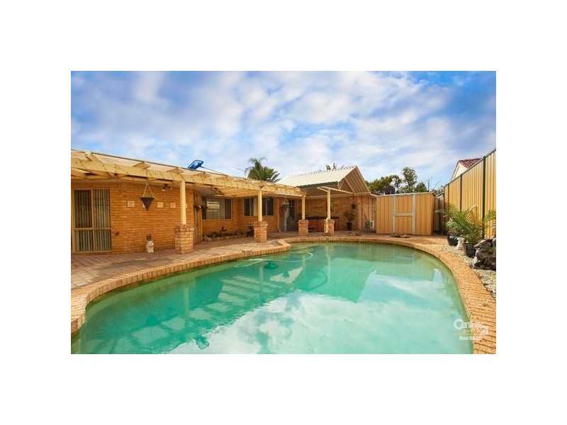 6 Sundew Place, Thornlie WA 6108