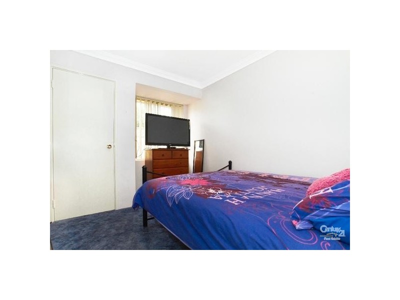 6 Sundew Place, Thornlie WA 6108