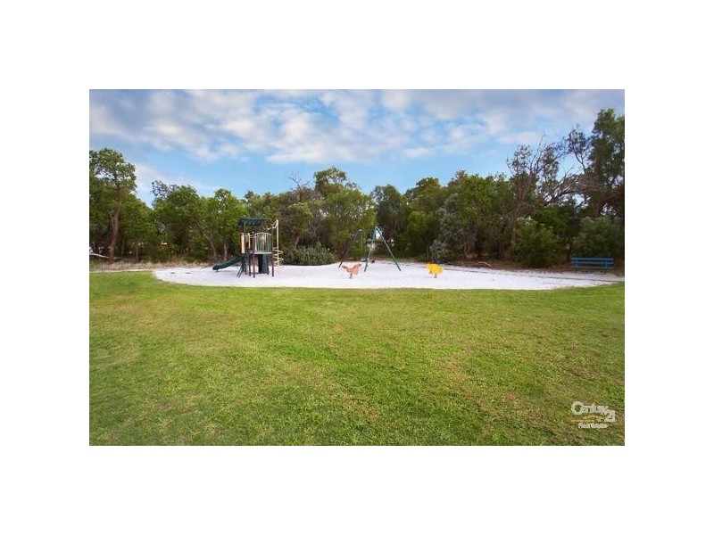 6 Sundew Place, Thornlie WA 6108