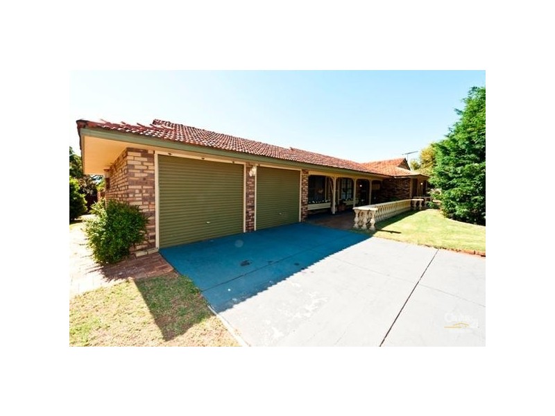 35 Meloway Drive, Maida Vale WA 6057