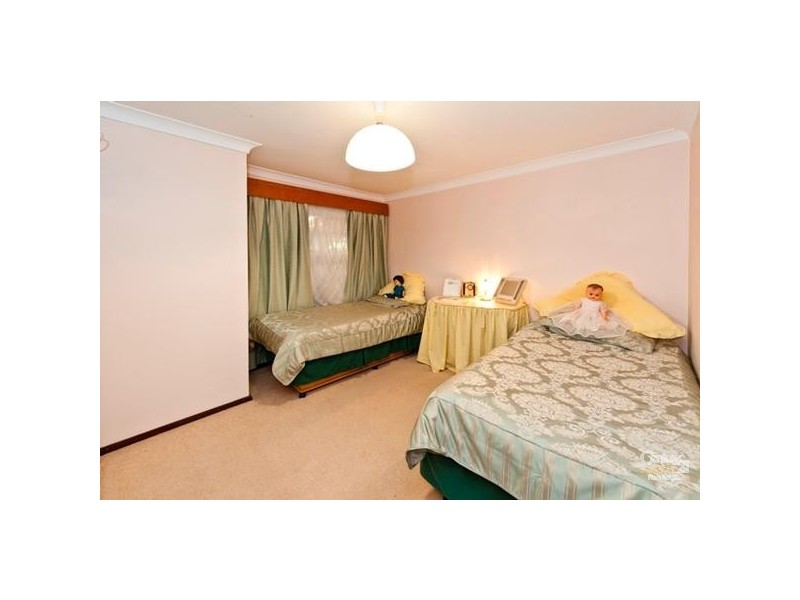 35 Meloway Drive, Maida Vale WA 6057