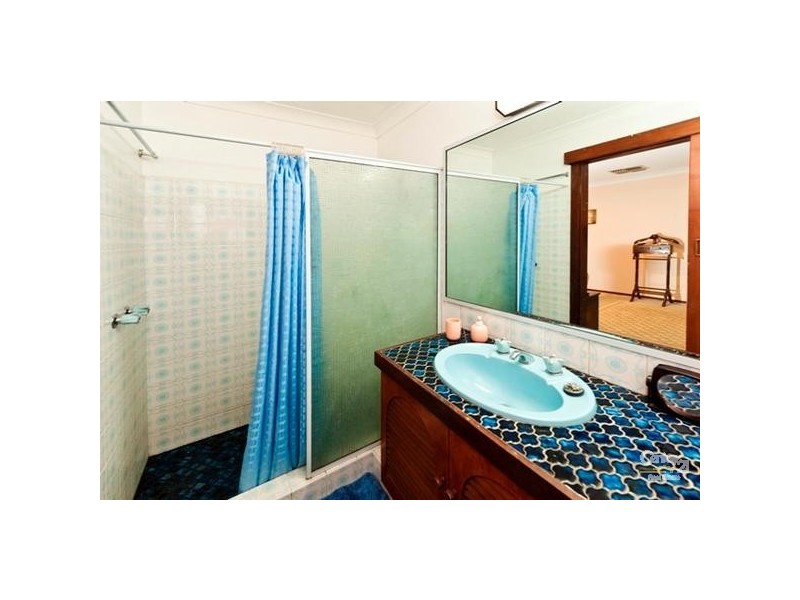 35 Meloway Drive, Maida Vale WA 6057