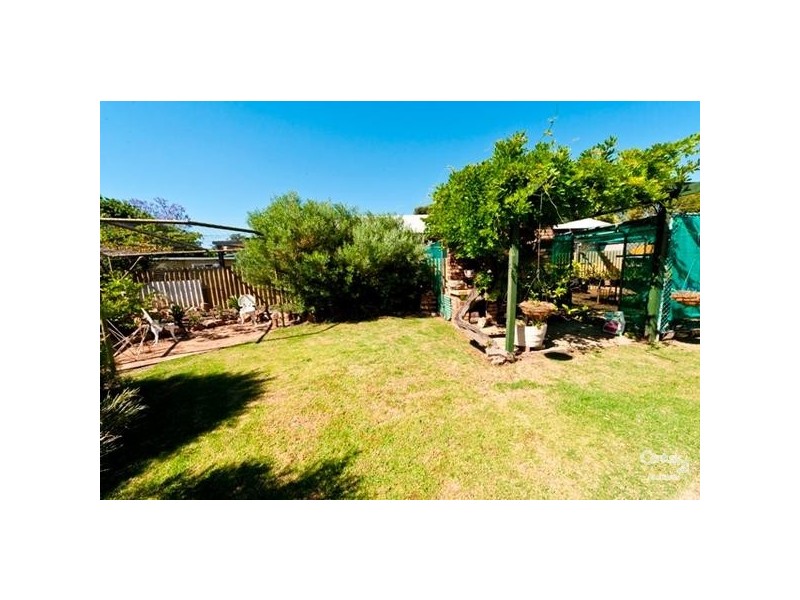 35 Meloway Drive, Maida Vale WA 6057