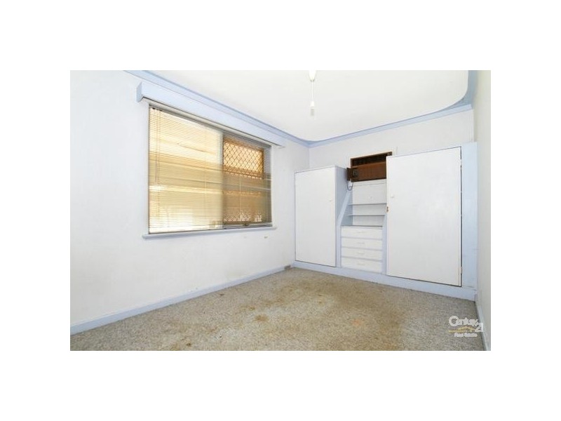 21 Kenmare Ave, Thornlie WA 6108