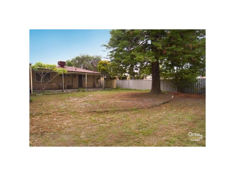 21 Kenmare Ave, Thornlie WA 6108