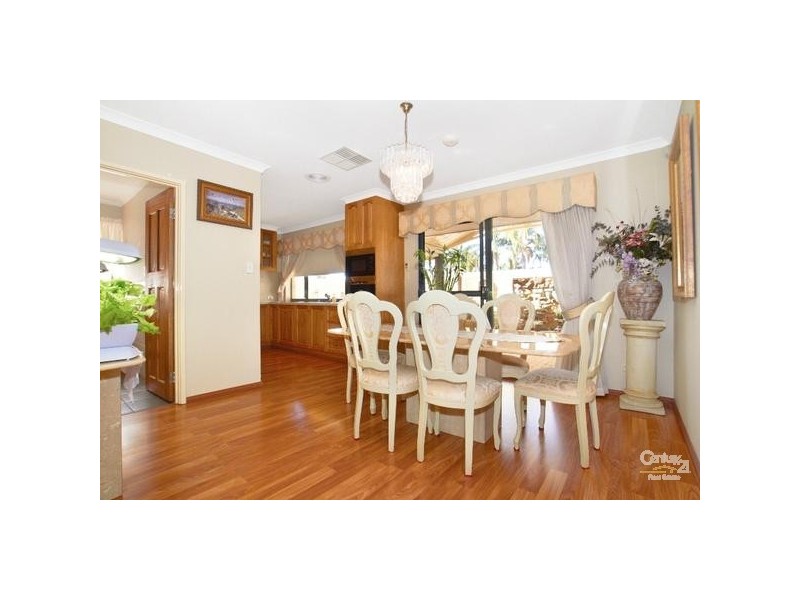 2/5 Bronzewing Street, Huntingdale WA 6110