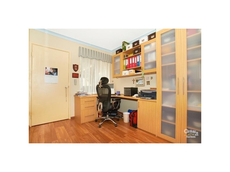 2/5 Bronzewing Street, Huntingdale WA 6110