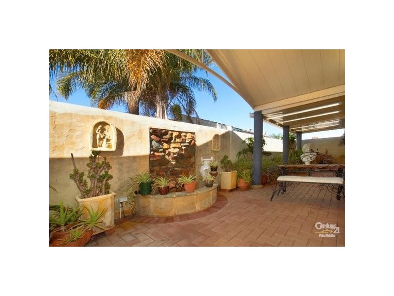 2/5 Bronzewing Street, Huntingdale WA 6110