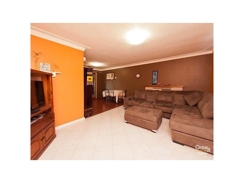 4 Markham Way, High Wycombe WA 6057