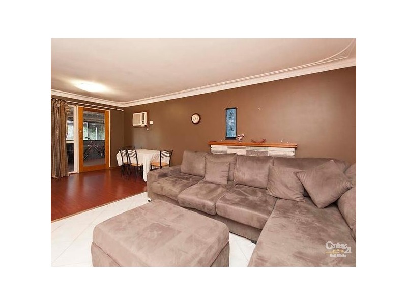 4 Markham Way, High Wycombe WA 6057