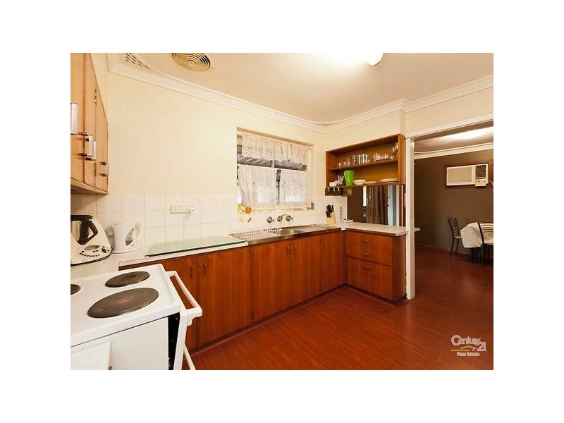 4 Markham Way, High Wycombe WA 6057