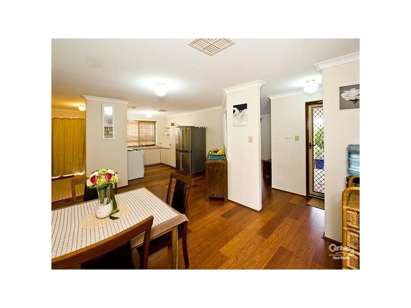 9 Bellbird Ave, Huntingdale WA 6110