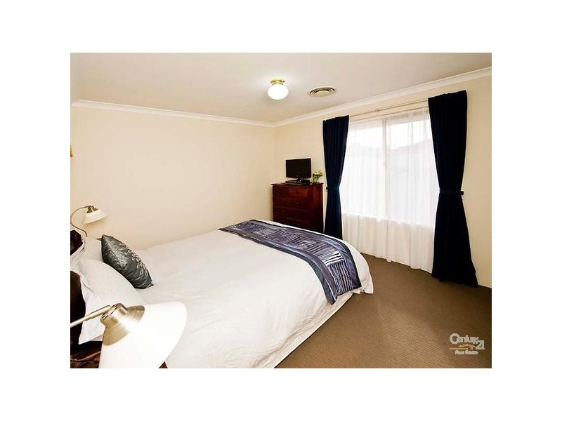 9 Bellbird Ave, Huntingdale WA 6110