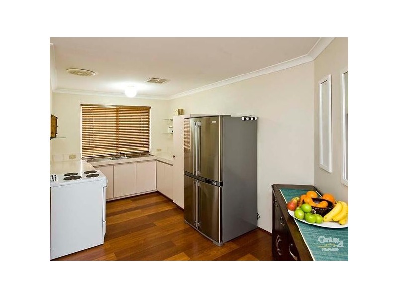 9 Bellbird Ave, Huntingdale WA 6110