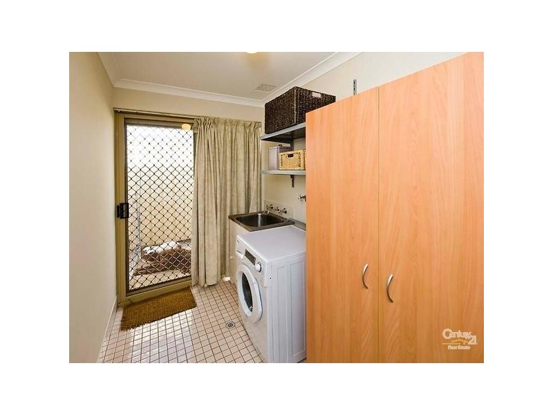 9 Bellbird Ave, Huntingdale WA 6110