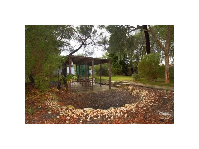 27 Tullamore Avenue, Thornlie WA 6108