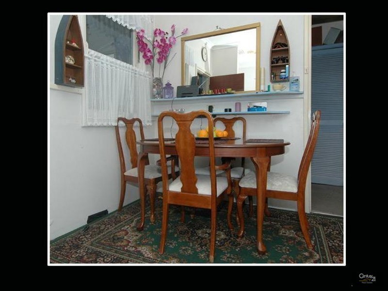 21 Hartfield Street, Queens Park WA 6107