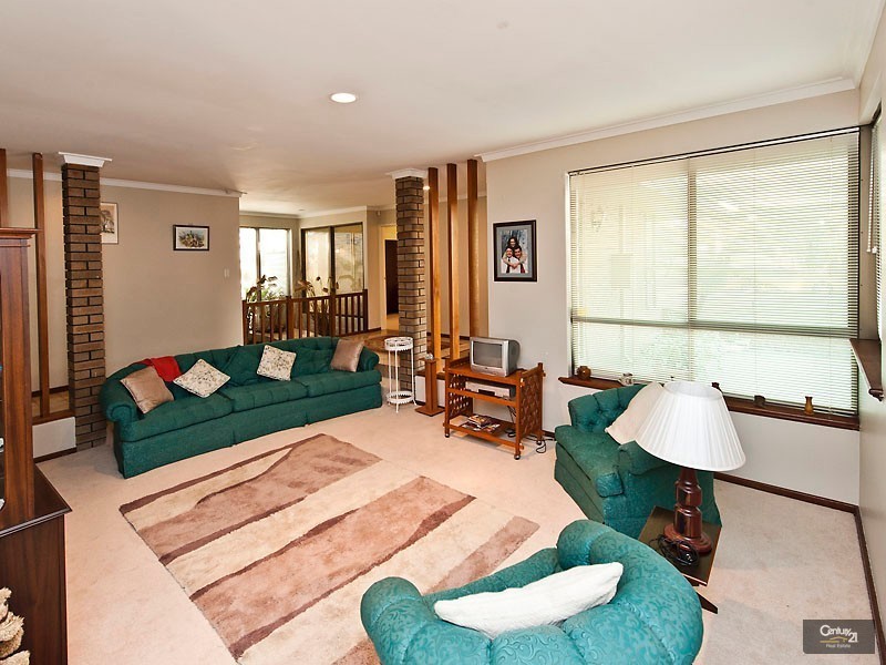 14 Manildra Drive, Dudley Park WA 6210