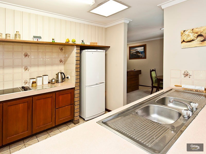 14 Manildra Drive, Dudley Park WA 6210