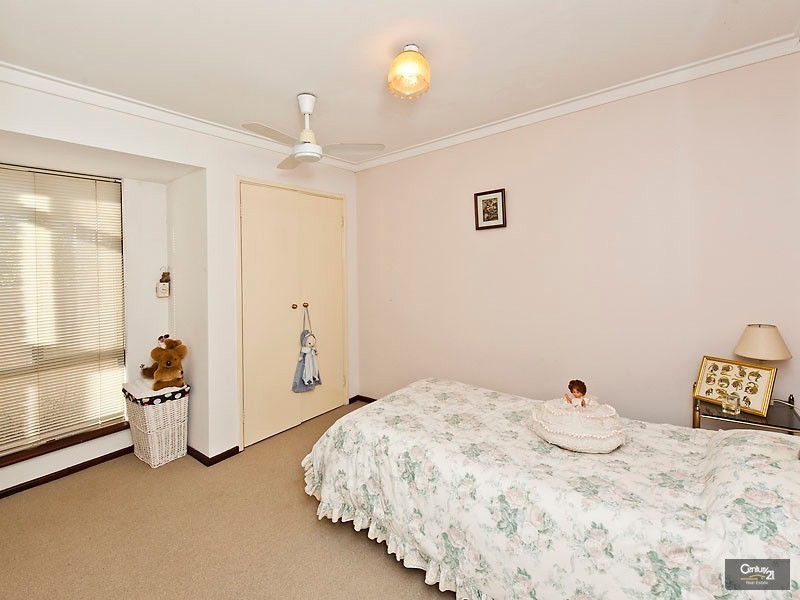 14 Manildra Drive, Dudley Park WA 6210