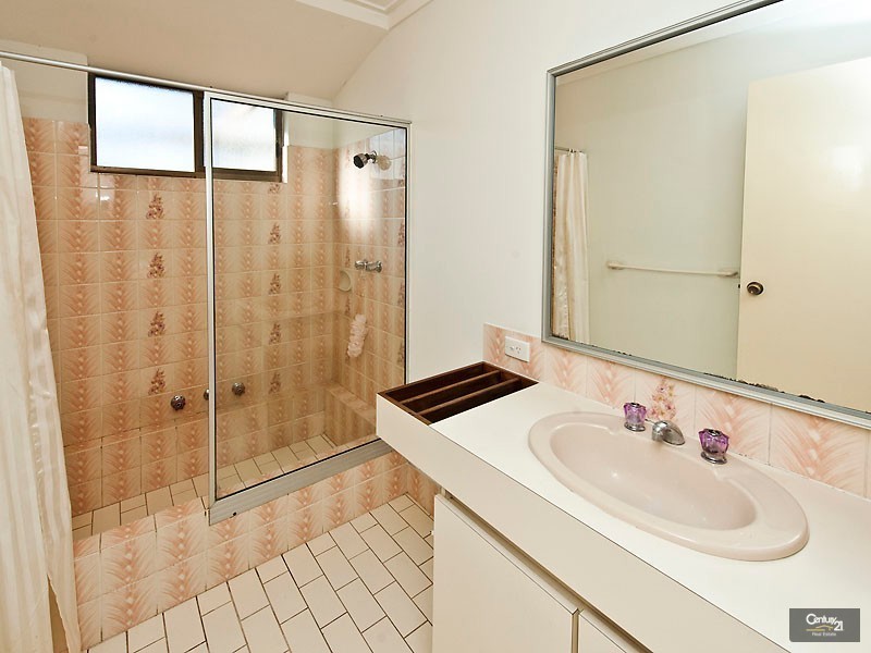 14 Manildra Drive, Dudley Park WA 6210