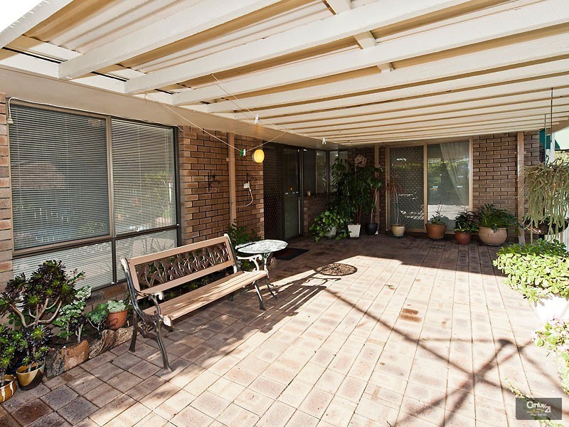 14 Manildra Drive, Dudley Park WA 6210