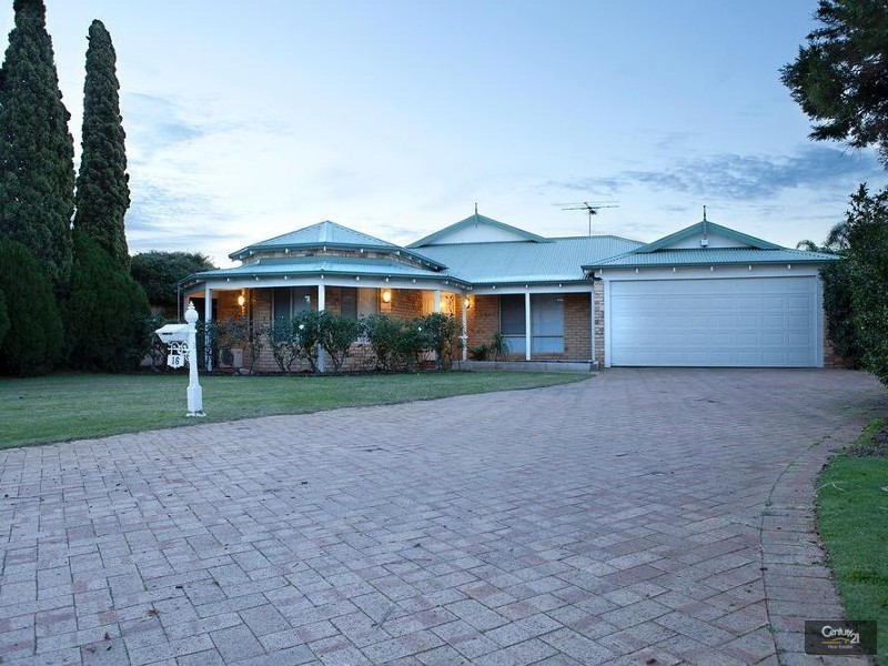 16 Casuarina Court, Canning Vale WA 6155