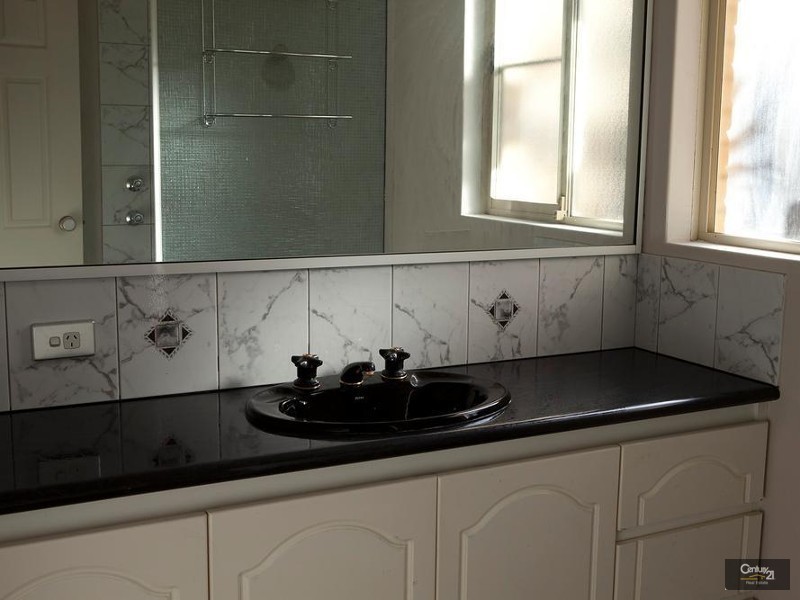 16 Casuarina Court, Canning Vale WA 6155