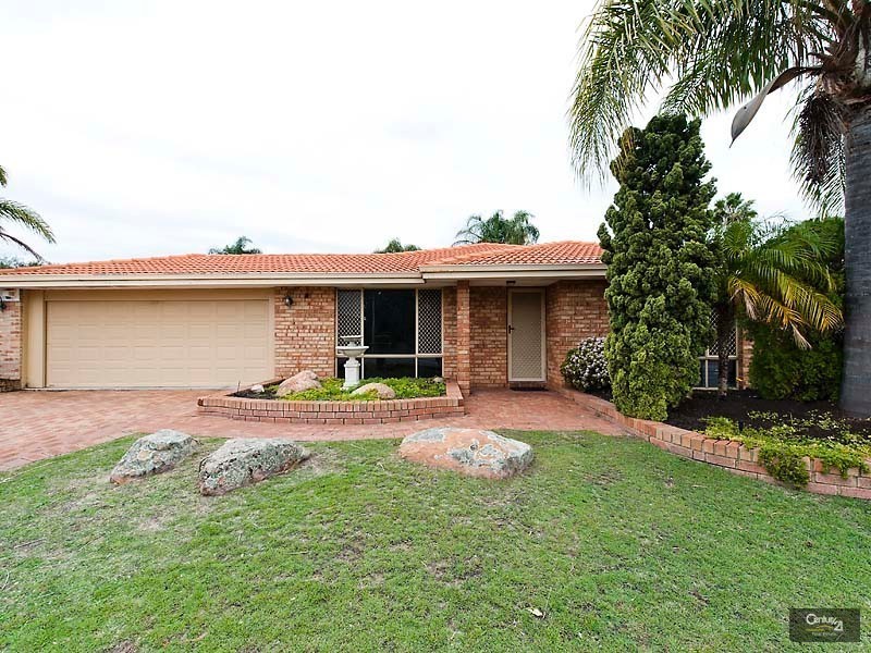 30 Discovery Drive, Thornlie WA 6108