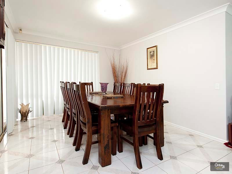 30 Discovery Drive, Thornlie WA 6108