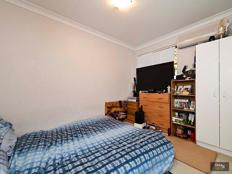 30 Discovery Drive, Thornlie WA 6108