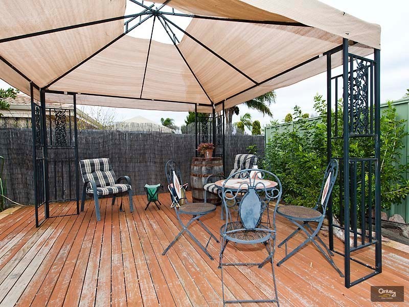 30 Discovery Drive, Thornlie WA 6108