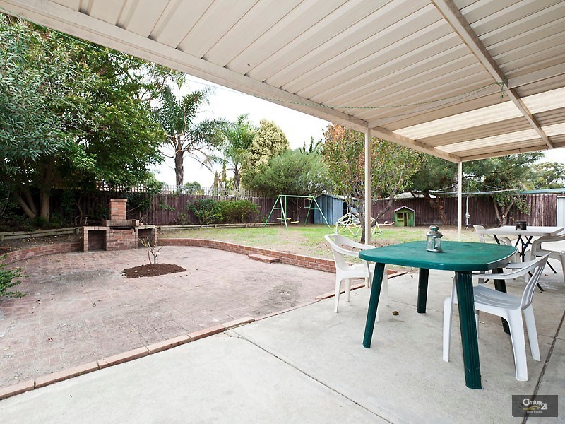 42 Huntingdale Road, Huntingdale WA 6110