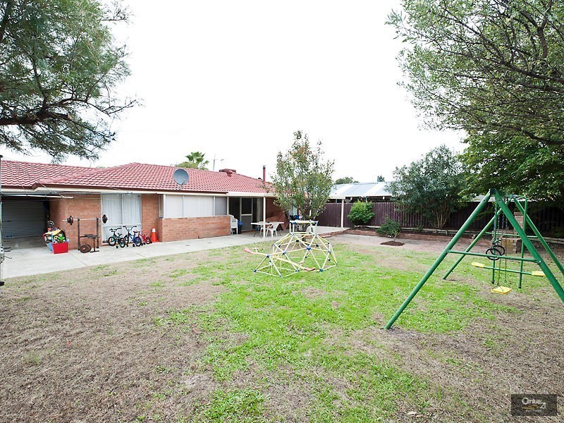 42 Huntingdale Road, Huntingdale WA 6110