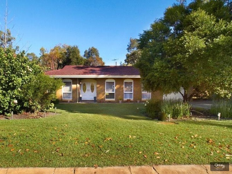 61 Regency Drive, Thornlie WA 6108