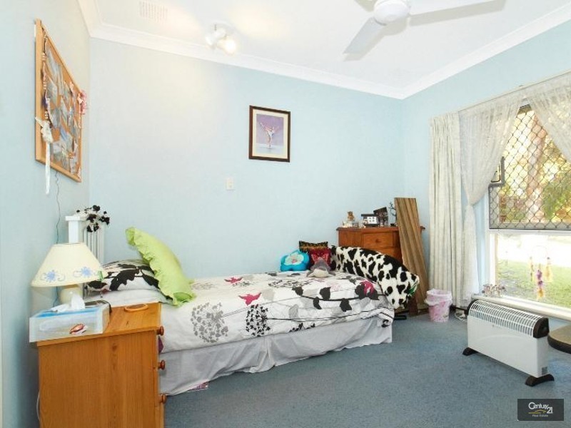 61 Regency Drive, Thornlie WA 6108