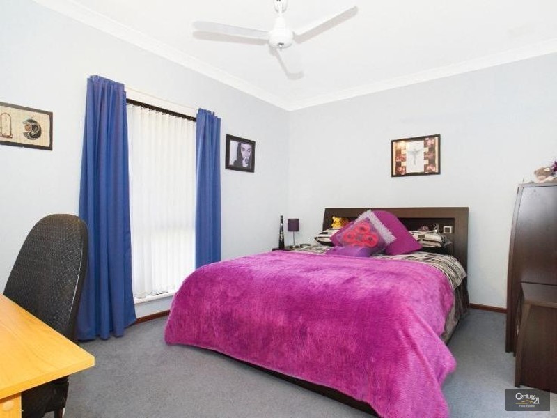 61 Regency Drive, Thornlie WA 6108