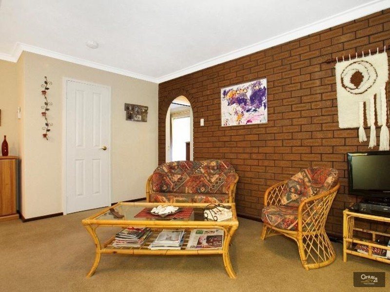 4 Kingsley Terrace, Kelmscott WA 6111